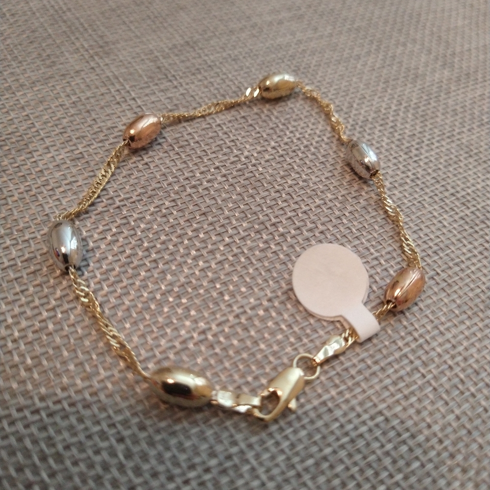 Bracelet